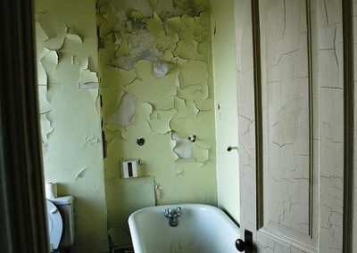 17-current_color-pic-of-bathroom-min