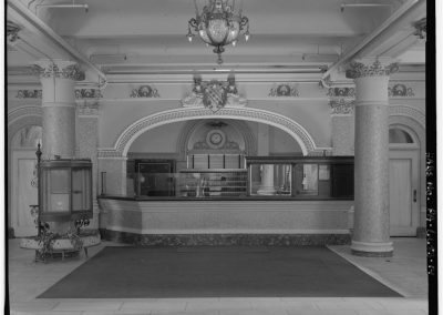 27-historic_15-b_w-lobby-food-counter-min