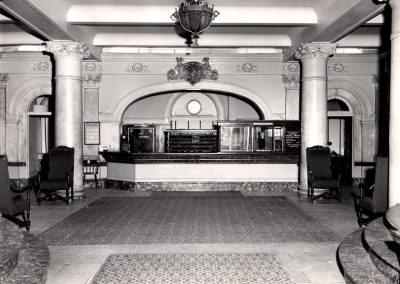 33-historic_18-close-up-of-lobby-food-counter-min
