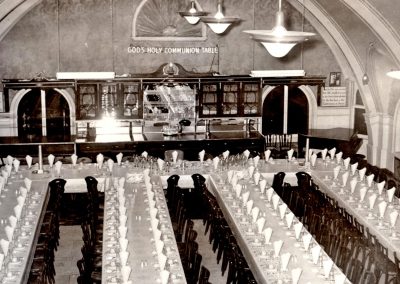 48-historic_30-gods-holy-communion-table-banquet-set-up-min
