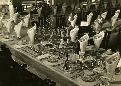 67-historic_51-b_w-close-up-of-banquet-table-set-up-min