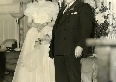 79-historic_65-b_w-photo-of-couple-wife-standing-min